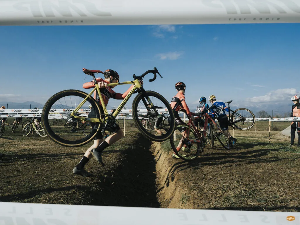 Turin international cyclocross 2022 - ostacolo