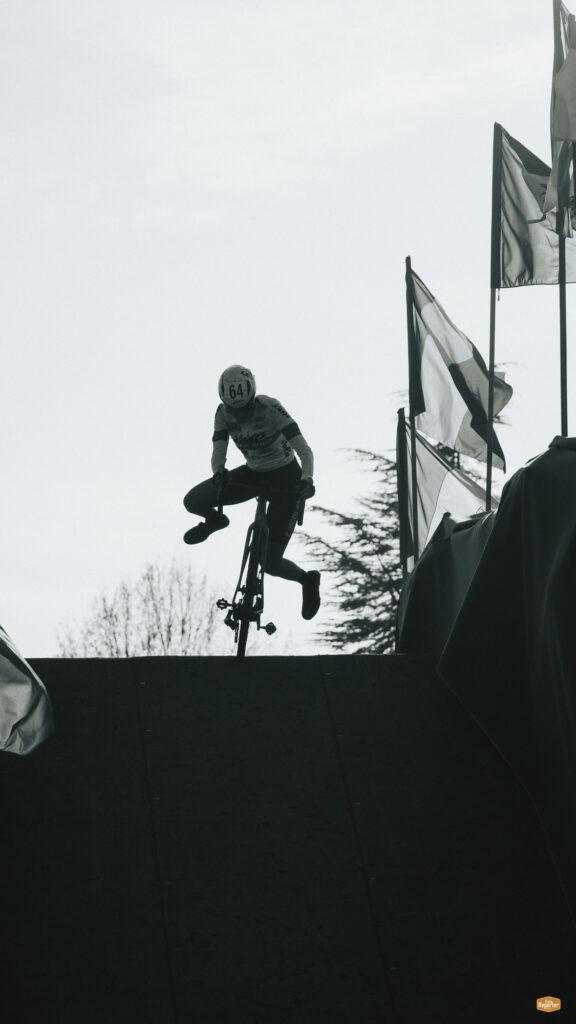 Turin international cyclocross 2022 - salto in sella