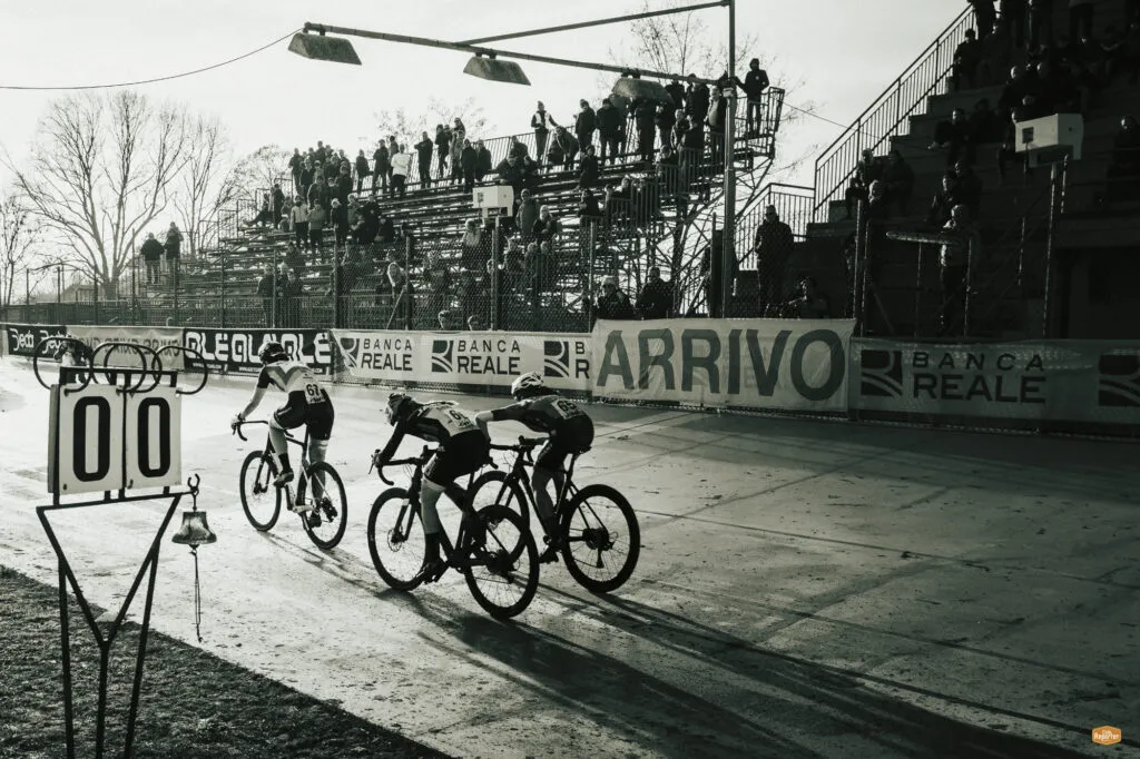 Turin international cyclocross 2022 - finish