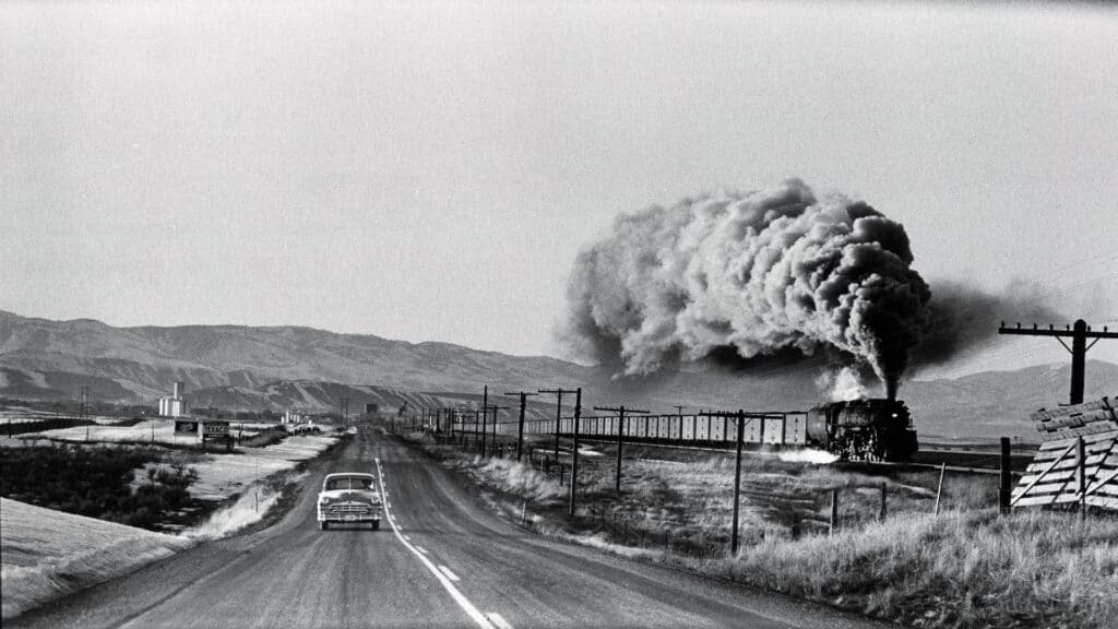 Elliott Erwitt, Wyoming, 1945. A powerful and rich image about an historical change. 